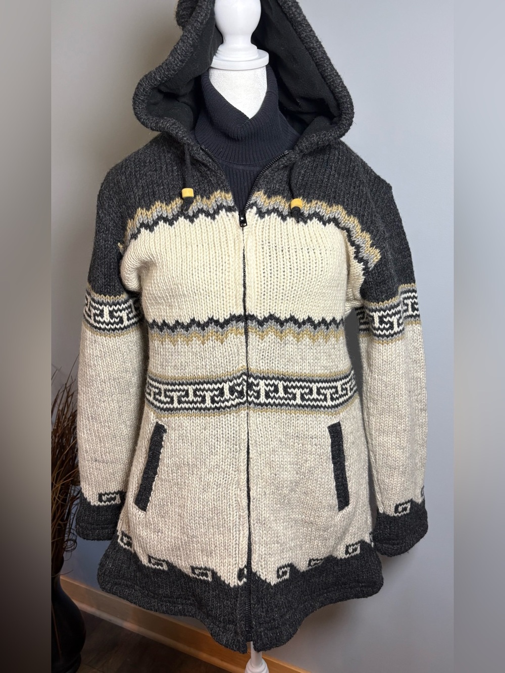 Land of Wool & Felt Hooded Wool Blend Nordic Sweater Coat Jacket Women’s Large